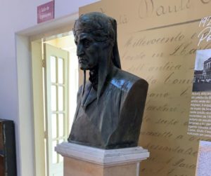 Leia mais sobre o artigo ‘Dante Alighieri’ já está instalado no CDCC e poderá ser visto quando a visitação for restabelecida